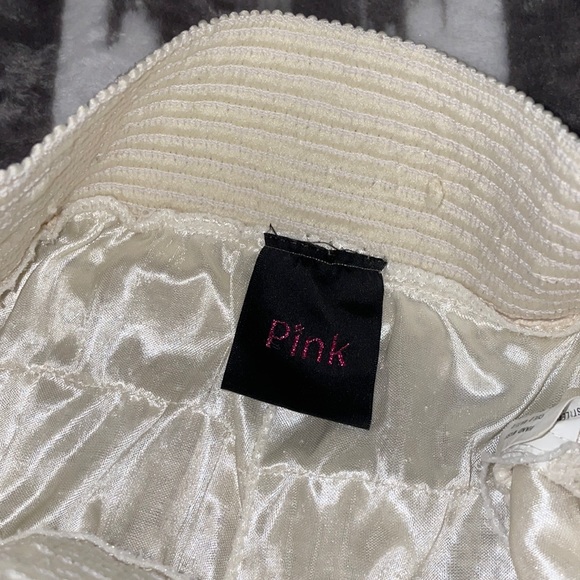 Cream Lace Shorts - Picture 3 of 4